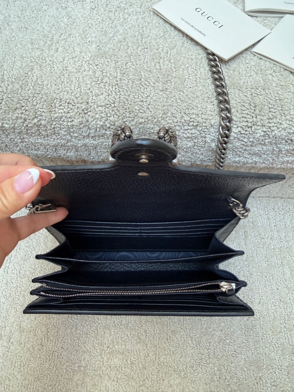 Gucci GG Supreme Monogram Mini Dionysus Chain Wallet in Navy - Picture 3 of 11